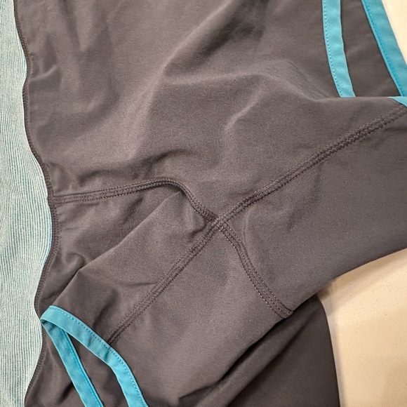 Lululemon Turbo Run Short Gray and Teal Women's Shorts - Picture 3 of 5